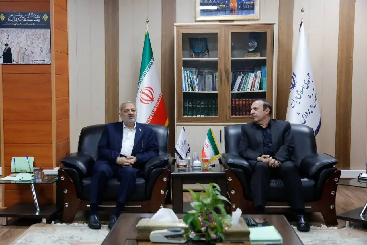 استاندار قزوین در دیدار با وزیر آموزش و پرورش بر توسعه زیرساخت‌های آموزشی استان تأکید کرد