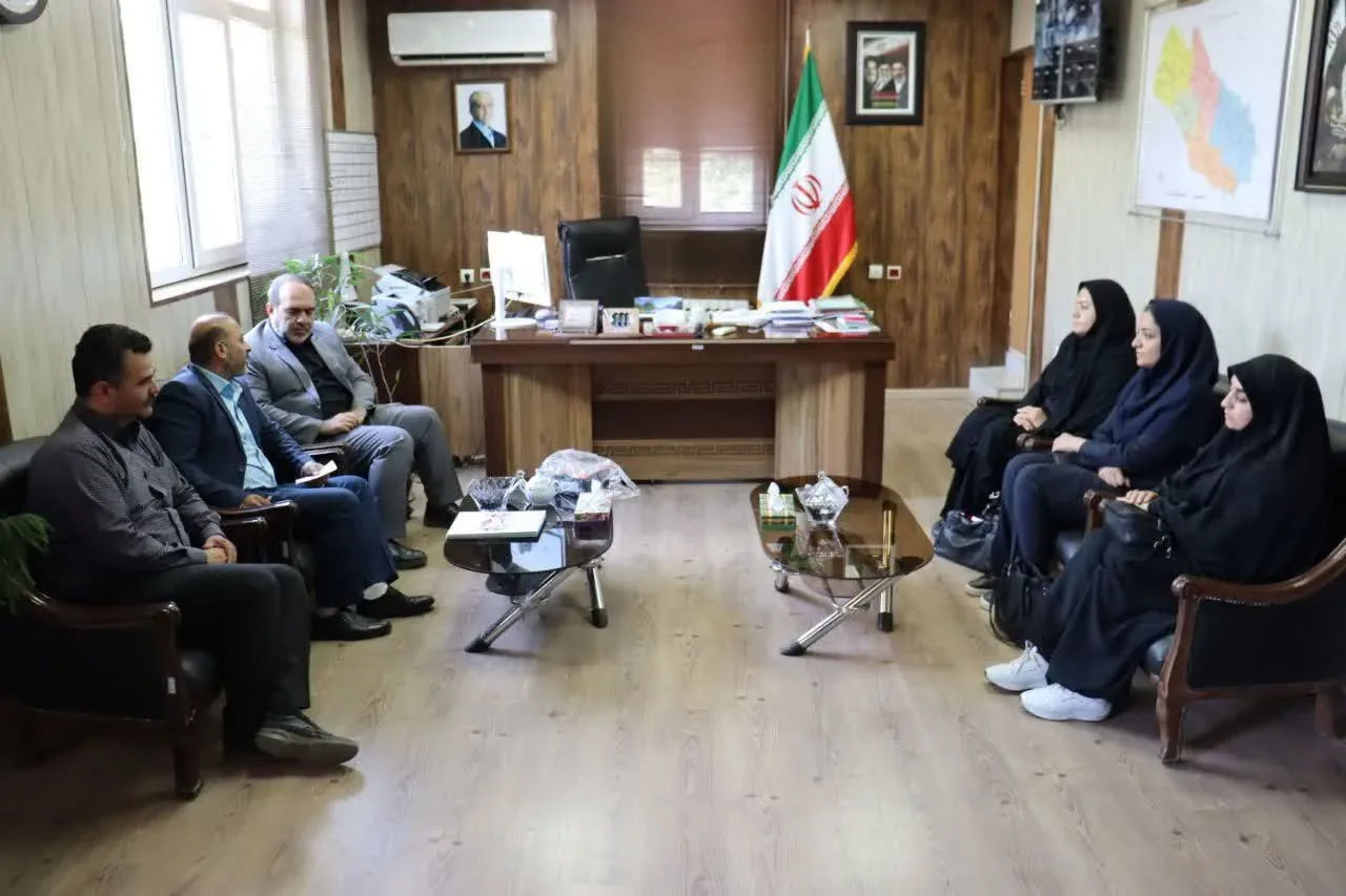 دیدار رئیس بهزیستی آوج با فرماندار؛ تأکید بر توسعه خدمات حمایتی و توانبخشی در هفته بهزیستی