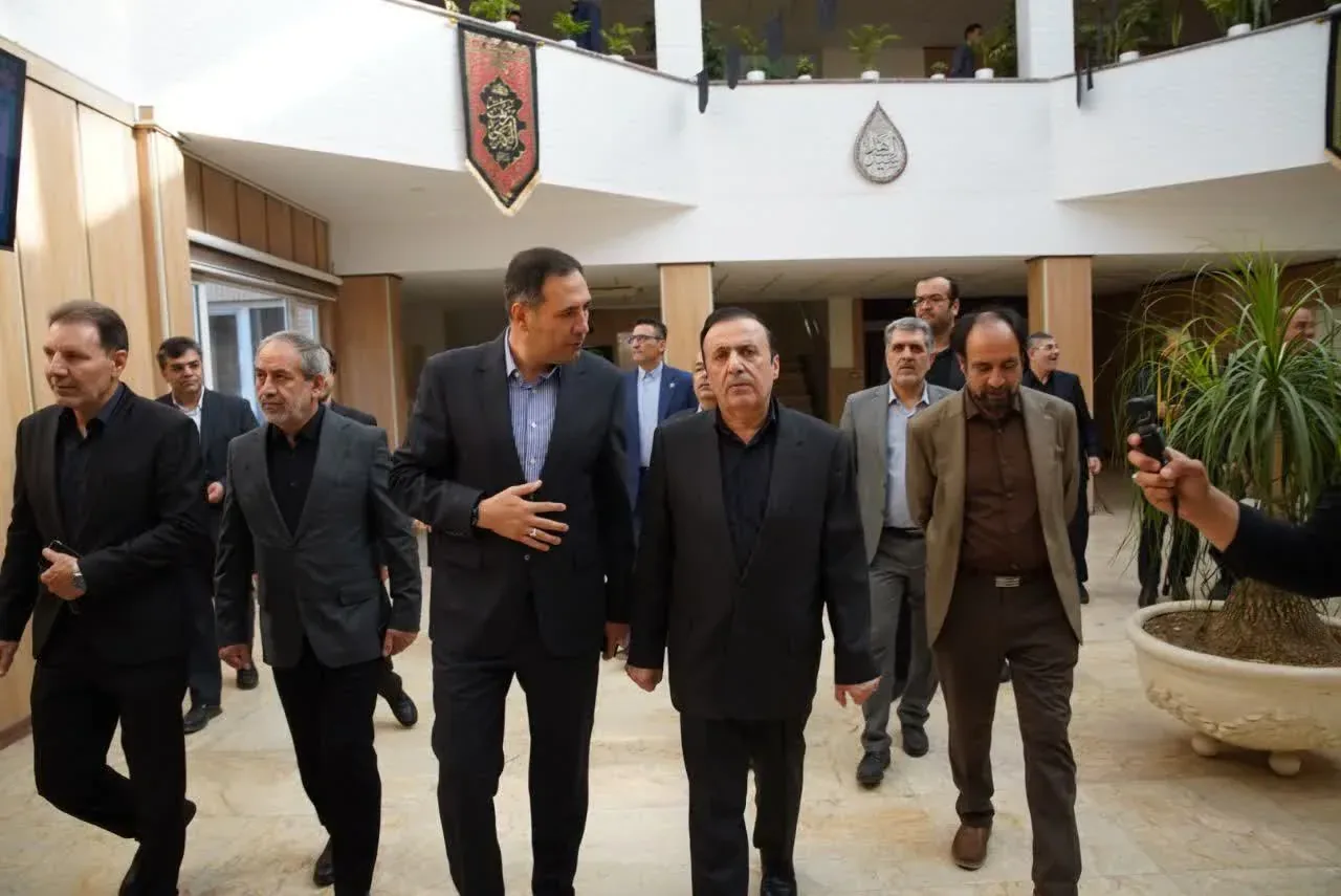 بازدید استاندار قزوین از اداره کل امور مالیاتی همزمان با هفته فرهنگ مالیاتی