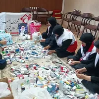 جمع‌آوری و آماده‌سازی داروهای اهدایی مردم در طرح «مرهم زائر» هلال‌احمر قزوین