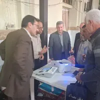 آزمایش دستگاه‌های انتخابات الکترونیکی در نماز جمعه تاکستان