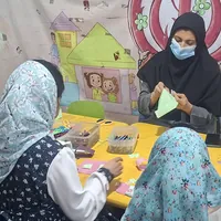 مربیانی که ۲۲۰ شب پای آموزش کودکان ایستاده‌اند