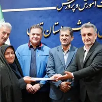 تجلیل از برگزیدگان طراحی لباس فرم دانش‌آموزی در قزوین