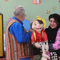 اجرای نمایش «بخند و یاد بگیر» در مدارس چوبیندر قزوین
