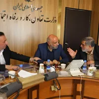 حل مشکل ساختمان کانون بازنشستگان قزوین و پیگیری مطالبات تأمین اجتماعی در دیدار با وزیر کار